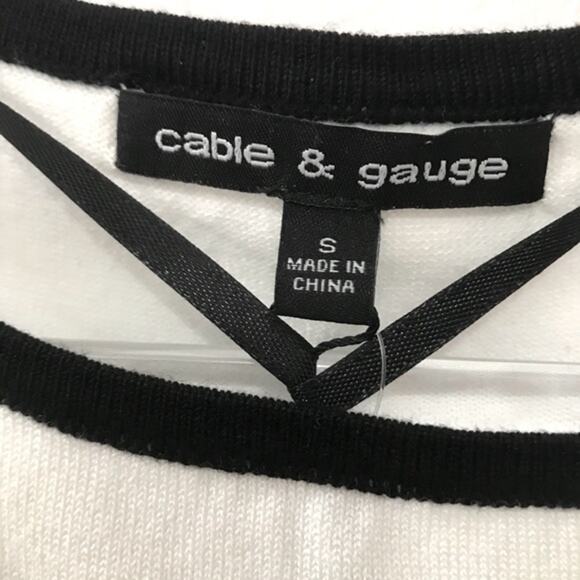 Cable & Gauge Black & Ivory Colorblock Long Sleeve Cold Shoulder Sweater - Small - Picture 5 of 9